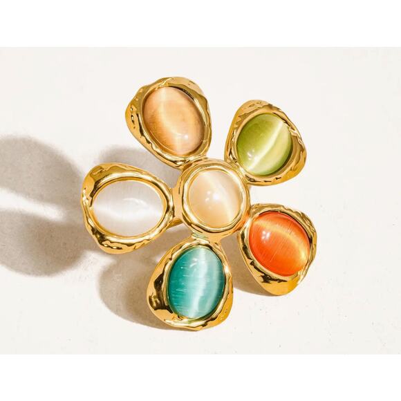 Stephane 18K Non-Tarnish Vintage Stone Floral Ring - Picture 3 of 3